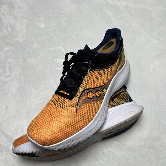 Saucony Kinvara 14 Finesse Flame Orange Running Gym Shoes Sz 11 Mens - Picture 2 of 9